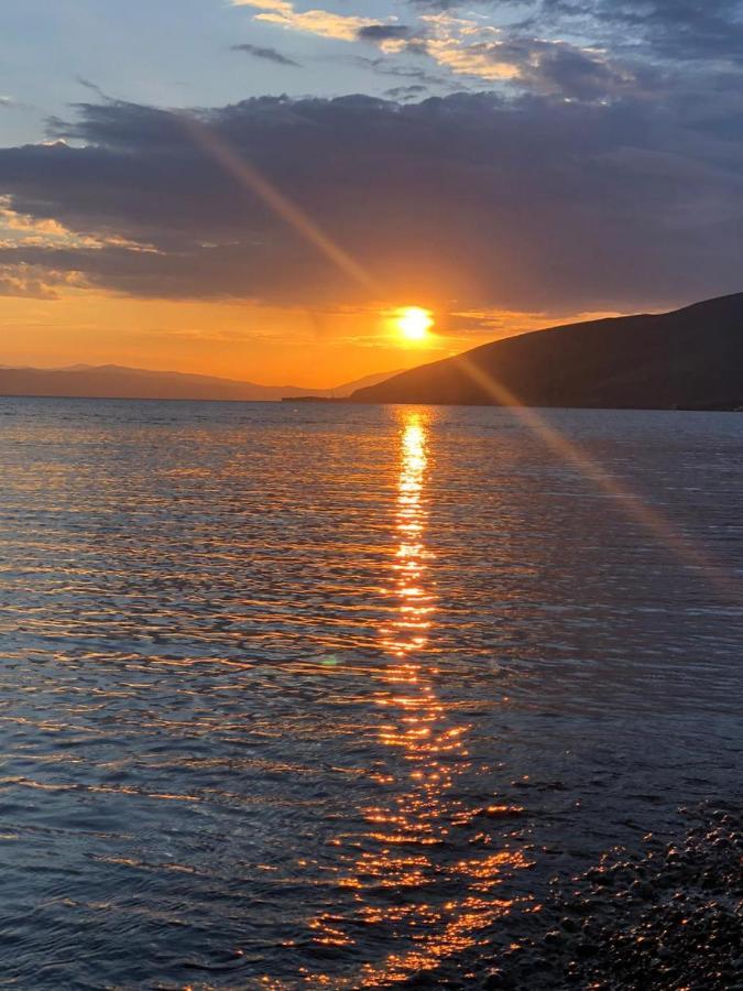 Удобные Апартаменты С Видом На Море Batumi Exteriör bild