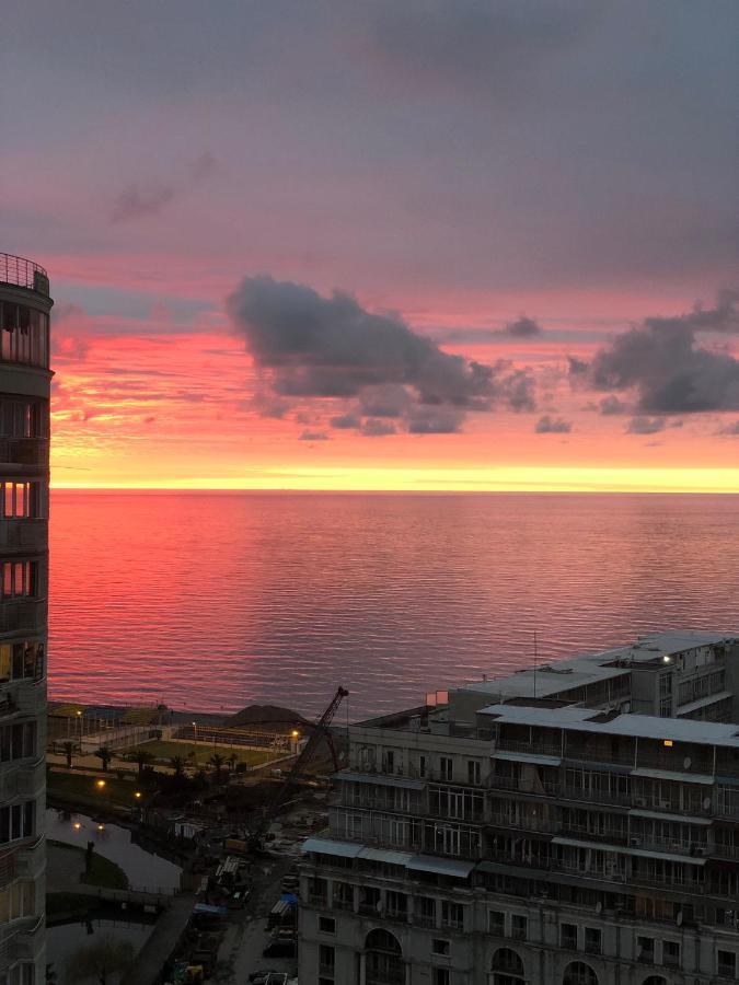 Удобные Апартаменты С Видом На Море Batumi Exteriör bild