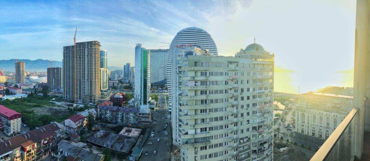 Удобные Апартаменты С Видом На Море Batumi Exteriör bild